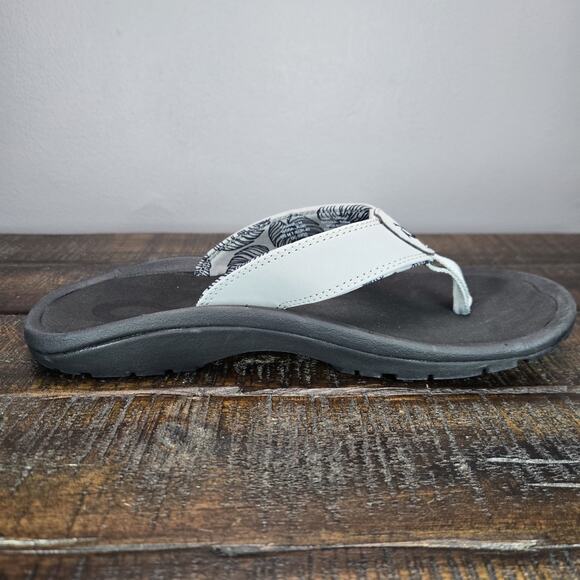 NEW OluKai Ohana Mens Size 7 Slip On Flip Flops Beach Sandals Foam Gray Black - Picture 8 of 11